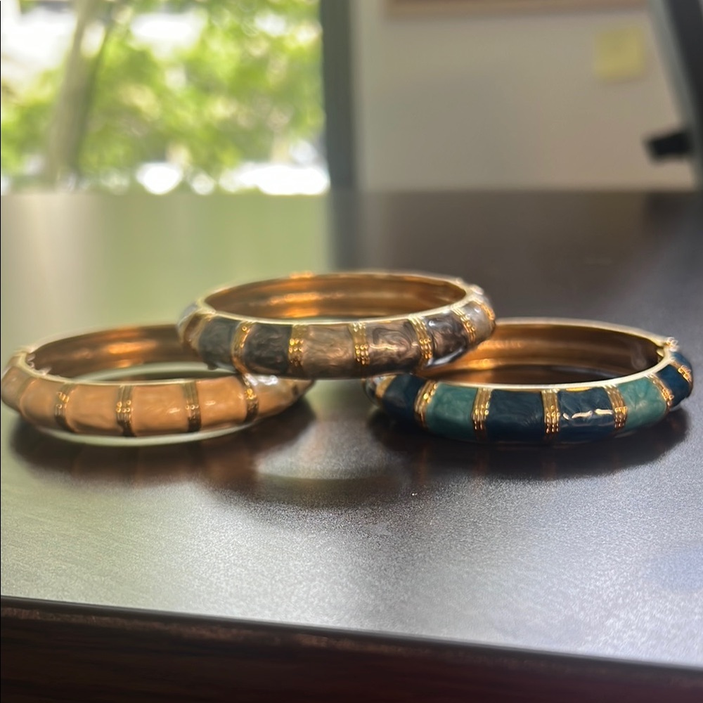 🌈 Elegant Bamboo-Style Bangle Set – Gold Accents & Multicolor Design ✨ - Picture 2 of 4